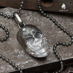 MASKED SKULL NECKLACE