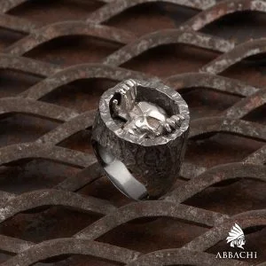 CLIMB SKULL RING